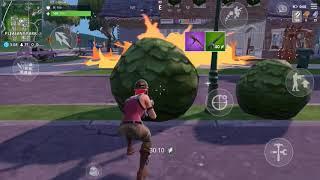 Using auto fire in Fortnite Mobile