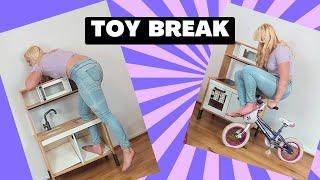Toy and box break and crush