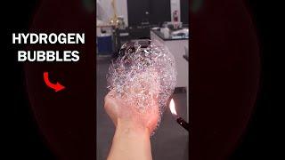 Making hydrogen bubbles
