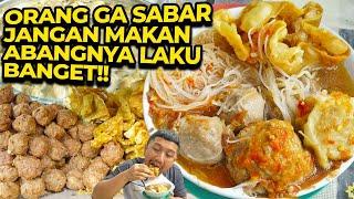 JANGANKAN SIANG BARU BUKA SEJAM AJA UDAH DISERANG NI BAKSO ADA APA SIH?