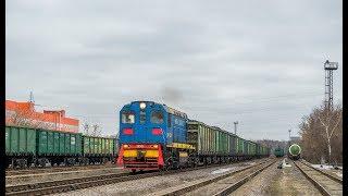 Тепловоз ТГМ6В-0245 с грузовым поездом