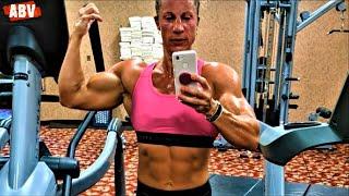 FEMALE MUSCLES BICEPS GROWTH & WORKOUT FBB