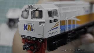 REVIEW KERETA API MINIATUR MODEL MINIATUR LOKOMOTIF CC206