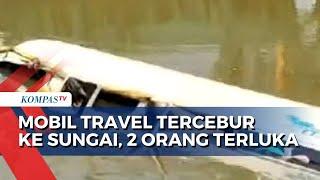 Melaju Kencang Mobil Travel Tercebur ke Sungai di Indramayu Jawa Barat