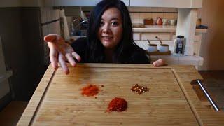 Whats the difference between gochugaru chili flakes and cayenne pepper?