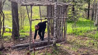 Строю лачугу в лесу  Летний лагерь  День 3й  Задняя стенка  Building a summer camp in the forest