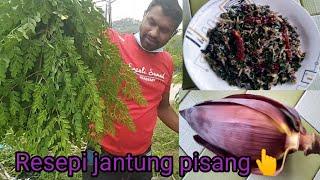 Daun murunggai tumis bersama jantung pisang.