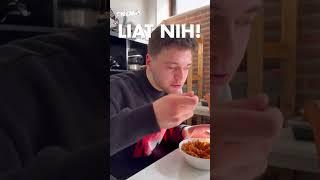 PRANK TEMEN BULE MAKAN NASI GORENG PEDES SAMPE NANGIS #jerhemyowen #shorts