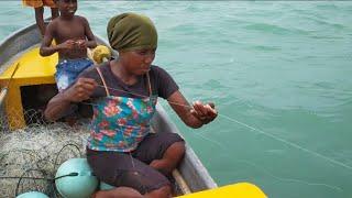 Mancing ikan sebanyak ini sudah menjadi hal biasa bagi mereka