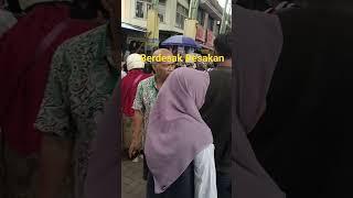 Warga Berdesak Desakan di Pasar Tengah Pontianak #shorts #idulfitri