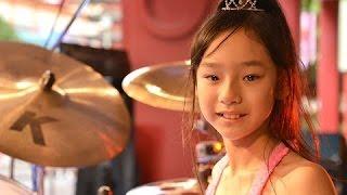 Sensational Girl Drummer Fools Crowd at Japanese Shopping Mall EPIC