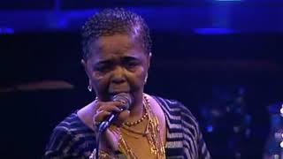 Cesaria Evora - Live dAmor Grand Rex Paris 2004