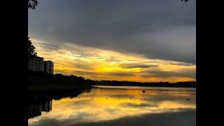 BEST PLACE TO WATCH SUNSET IN SINGAPOREBEDOK RESERVOIR#singapore #sunset #sunsets #sunsetvideos#