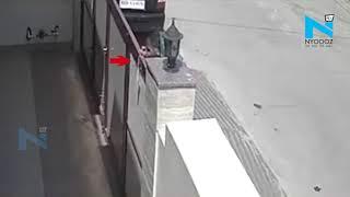 Kota कोरोना फैलाने की साजिश CCTV में हुई कैद थैलियों में थूक भरकर घरों में फेक रही महिलाएं