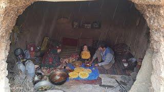 A Hard Rainy Day with Cave Family️  The Secret of Amazing Local bread and meat