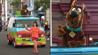 Scooby Doo Funny Moments at Warner Bros. Movie World  Theme Park Characters