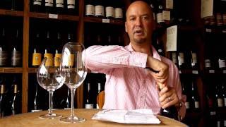 Tell me Wine TV Episode 117 - Is the shape of a glass important for wine ?