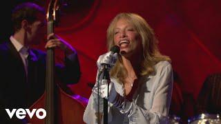 Carly Simon - The More I See You Live On The Queen Mary 2