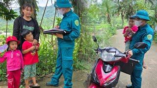 The journey to find the mother of a lost 5-year-old boy. The help of the police officer