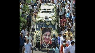 Thousands pay tributes to Sushma Swaraj last rites held in capital