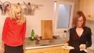 Tergoda Dengan Gadis Di Dapur