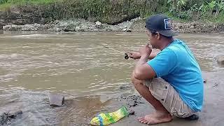 di luar dugaan mancing di air keruh