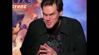 Jim Carey doing the grinch face