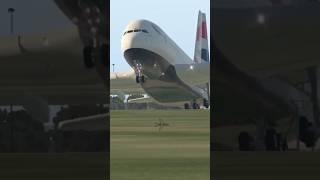 A380 Landing Gear Issue Shorts