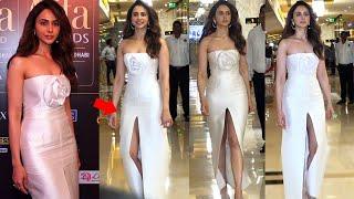 Ohh No Ye Slit Dress Me Kya Dikh Gaya  Rakul Preet SIngh OOPs Moment @ Iffa Press Conference