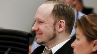 Anders Behring Breivik und sein großer Auftritt