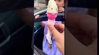 Mukbang Es Krim abang2 sekolahrasanya enak banget #diamond #icecream #mukbang #esviral