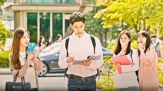 These girls were amazed by this man unaware that he could read their minds