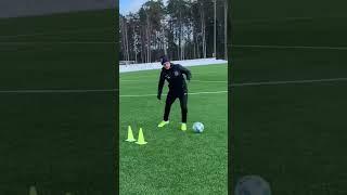 Ball mastery warmup Inside Outside with pass. Great Soccer drill to work on your ball control