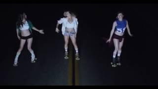 Sexy Roller Skating Girls Stayin Alive