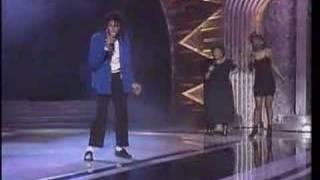 Michael Jackson - The Way You Make Me Feel & The Man In The Mirror Live at the Grammys 1988