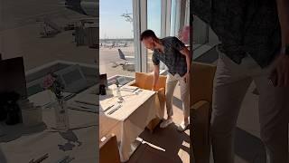 Lufthansa First Class Lounge München – Luxus Erlebnis mit Porsche und Enten  YourTravel.TV