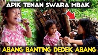 Tidak Sadar Direkam Dua Bocil Keasyikan Nyanyi Sambil Bermain Di Tengah Kebun Yang Sepi