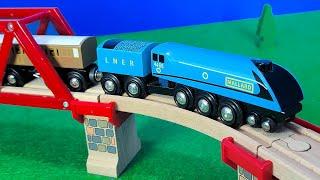 Railfanning Wooden Trains - Classic Trains - Mallard A4 Class Steam Train