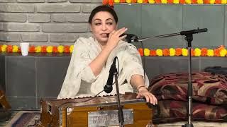 Azra Mohyeddin sharing memories of her husband late Zia Mohyeddin & singing a Qataa by Faiz sahab