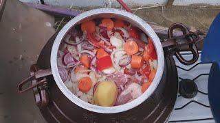 MEAT WITH VEGETABLES IN AN AFGHAN CAULDRON