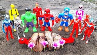 Ayah Spiderman dikubur Ultraman Zero Hulk Power Rangers dan Ultramen Ginga Jatuh diserang Godzilla