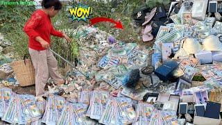 Wow Lucky lady Found A lot Money $ and good thing at Trash Place - Dumpster Diving #live