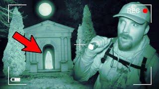 Ghost Hunting Alone in a Haunted Graveyard