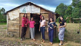 Gadis Dayak  Aktivitas sehari hari Gadis Desa Suku Dayak di Pondok Tepian Sungai