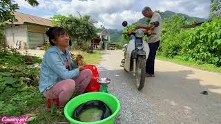 The girl drained the pond from the deep abyss to catch big fish to sell to build a house