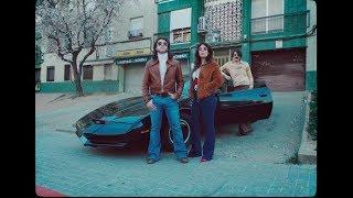 Ladilla Rusa - KITT y los coches del pasado feat. Joan Colomo & Los Ganglios VIDEOCLIP oficial