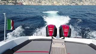 Test di accelerazione dello Iav Marine 33 Amerika con 2 Evinrude da 300 cv