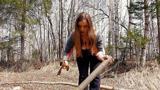 Outdoor cooking  Girl in the forest  Solo Bushcraft  Fried eggs with tomatoes